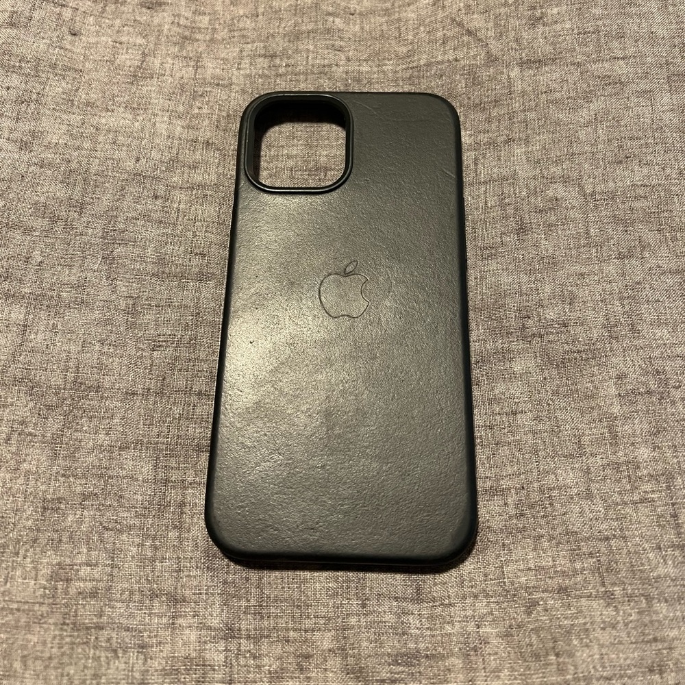 Apple - iPhone 12 Pro Max Leather Case with MagSafe - Black